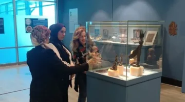 متحف صالة 2 بمطار القاهرة يرحب بالزوار بالهدايا