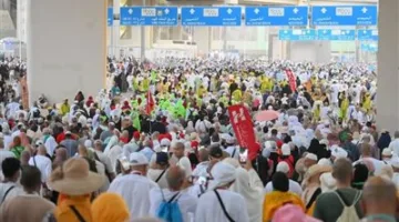 بعثة حج “المنظمات الأهلية” تراقب إقامة الحجاج في منى خلال أيام التشريق.