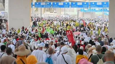 بعثة حج “المنظمات الأهلية” تراقب إقامة الحجاج في منى خلال أيام التشريق.
