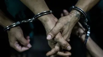 إعادة تمديد احتجاز 4 أفراد بتهمة حيازة وتوزيع المخدرات في منطقة قسم مدينة نصر
