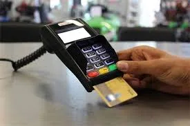 العراق يفرض حظرًا على المعاملات النقدية في المؤسسات الحكومية ويطلق استراتيجية شاملة لتطوير القطاع المصرفي.
