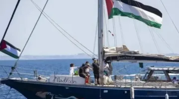 حماس تندد بالاعتداء الإسرائيلي على سفينة «مادلين» وتطالب برفع الحصار عن غزة بلا تأخير