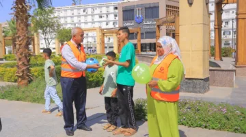 توزيع الهدايا والبالونات والألعاب للأطفال في حدائق أسوان احتفالاً بعيد العيد