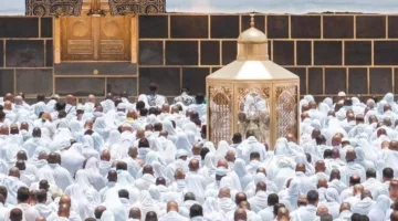 بث مباشر: الحجاج ينفذون طواف الوداع تحضيرًا لمغادرة مكة