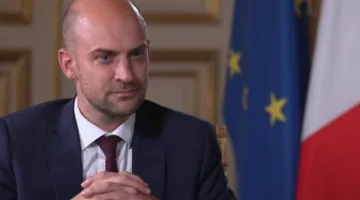 الخارجية الفرنسية: تواصلنا مع إسرائيل لحماية مواطنينا على متن السفينة مادلين.