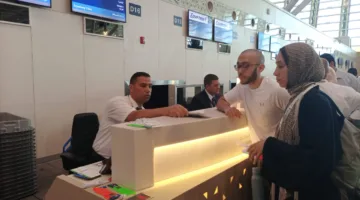 شاهد… مطار القاهرة يستقبل أول دفعة من الحجاج العائدين من الأماكن المقدسة