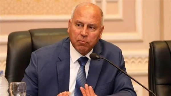 وزير النقل يقوم بجولة في محطة مصر لمراقبة سير العمل بعد عطلة عيد الأضحى. وزير النقل يقوم بجولة في محطة مصر لمراقبة سير العمل بعد عطلة عيد الأضحى.