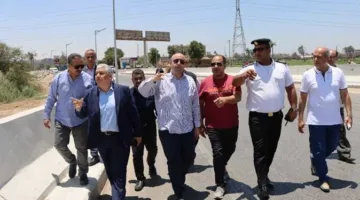 محافظ بني سويف يطالب بسرعة إنهاء تشغيل مجمع مواقف سيارات الأجرة