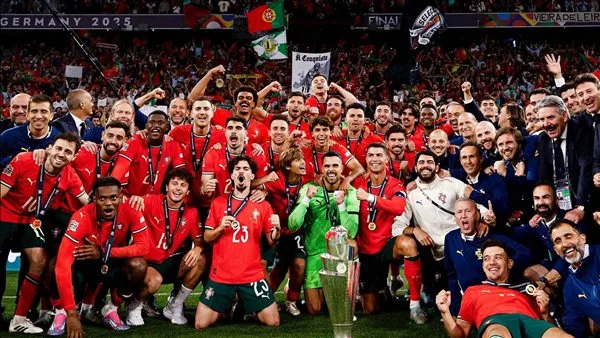 «رونالدو وجورجينا».. احتفال مميز بفوز البرتغال بكأس أوروبا.. صور
