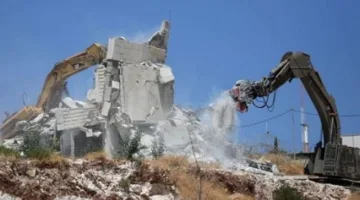 الضفة الغربية: إسرائيل تستمر في تدمير المباني السكنية بمخيم طولكرم