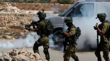 مصادر فلسطينية: الجيش الإسرائيلي يدخل قرى وبلدات شمال طولكرم ويقبض على شابين.