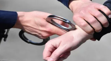 اعتقال فرد قام بسرقة 5 ملايين من سيارة في بغداد