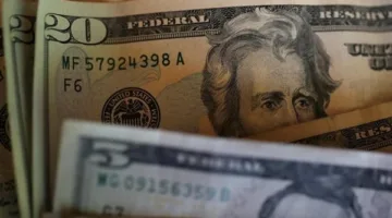 سعر الدولار في السوق المصرية اليوم الإثنين 9 يونيو 2025