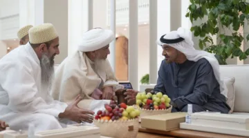 الشيخ محمد بن زايد يرحب برئيس طائفة البهرة.