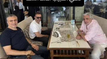 عمرو الليثي يشارك صورة مع السقا من جدة بعد أداء الحج