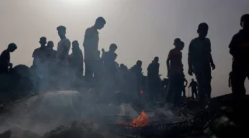 استشهاد سبعة فلسطينيين نتيجة قصف الاحتلال لخيام النازحين في منطقة المواصي