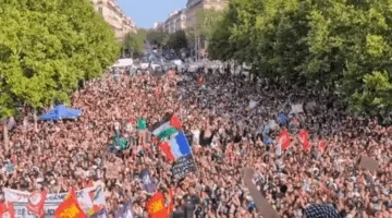 مظاهرة كبيرة في باريس تنديداً باعتراض إسرائيل لسفينة “مادلين”