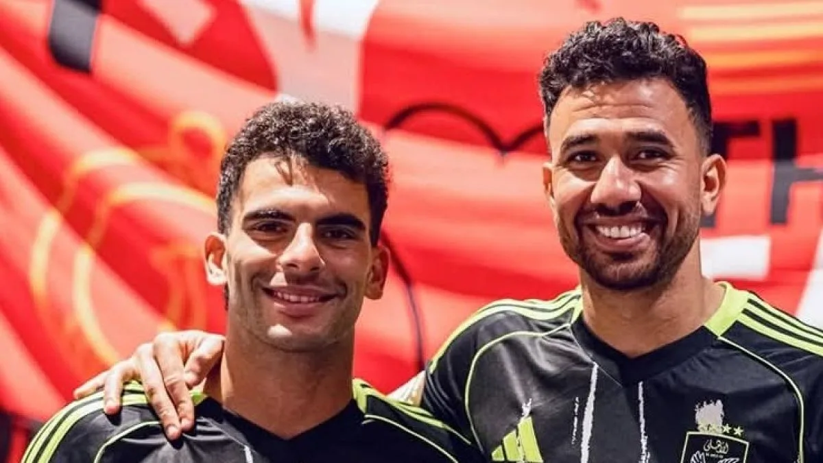 الأهلي يعرض القميص الرئيسي والثانوي قبل المشاركة في كأس العالم للأندية (صور) الأهلي يعرض القميص الرئيسي والثانوي قبل المشاركة في كأس العالم للأندية (صور)