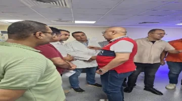 مدير صحة قنا يقوم بجولة تفقدية في مستشفى نجع حمادي ويحث على تعزيز عدد الحضانات