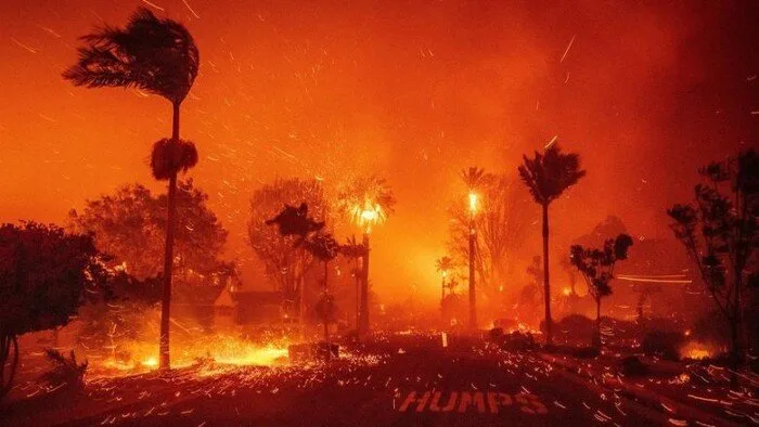 بفعل حرائق الغابات، كندا تقوم بإجلاء 21 ألف شخص من ولاية مانيتوبا.