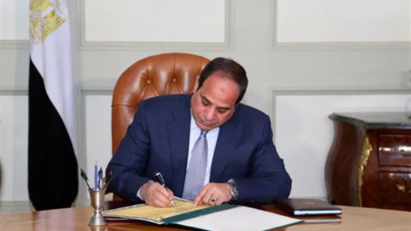 الرئيس السيسي يوقع على تعديل بعض مواد قانون مجلس النواب الرئيس السيسي يوقع على تعديل بعض مواد قانون مجلس النواب
