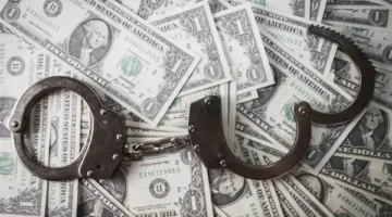 ضبط قضايا تهريب عملات أجنبية بقيمة 8 ملايين جنيه خلال 24 ساعة