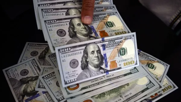 ضبط قضايا تتعلق بتجارة العملات بقيمة 8 ملايين جنيه ضبط قضايا تتعلق بتجارة العملات بقيمة 8 ملايين جنيه