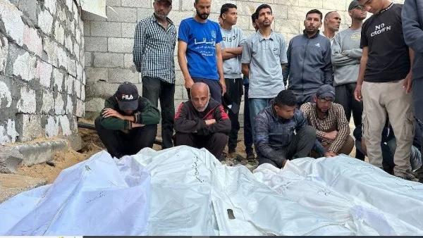 قافلة فُك الحصار عن غزة تعبر الحدود التونسية نحو ليبيا قافلة فُك الحصار عن غزة تعبر الحدود التونسية نحو ليبيا