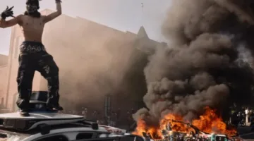 نيوزويك: عالم يتوقع انهيار أمريكا ويشير إلى أن عملية التفكك قد بدأت للتو