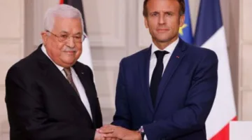 ترامب قد يقوم بزيارة للكيان في يوليو ويتطلب استعادة الأسرى.. عباس يستجيب للضغوط الفرنسية ويتعهد بعدم إشراك (حماس) في الحكم وإجبارها على نزع السلاح.. باريس: تعهدات رام الله غير مسبوقة.. إسرائيل: ماكرون يُطلق علينا حربًا صليبية.