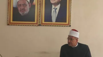 رئيس المنطقة الأزهرية بالغربية يتباحث حول خطة تنظيم العمل للموظفين