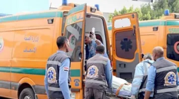 مقتل وإصابة ثلاثة أشخاص إثر تصادم سيارتين في منطقة عين شمس