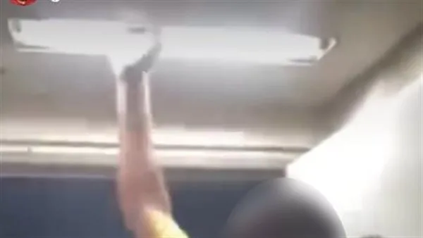 إلقاء القبض على من قام بإزالة مصباح من أحد القطارات