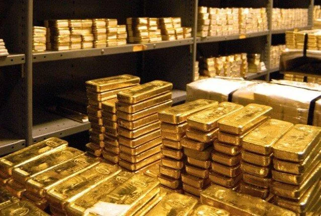 بينما ينتظر العالم نتائج محادثات أمريكا والصين، سعر الذهب يستمر في الانخفاض عالمياً. بينما ينتظر العالم نتائج محادثات أمريكا والصين، سعر الذهب يستمر في الانخفاض عالمياً.