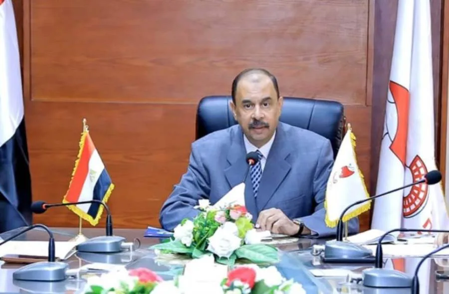rewrite this title in other words: محافظ سوهاج يوجه بصرف مكافأة تشجيعية لموظف الإدارة الزراعية بسوهاج rewrite this title in other words: محافظ سوهاج يوجه بصرف مكافأة تشجيعية لموظف الإدارة الزراعية بسوهاج