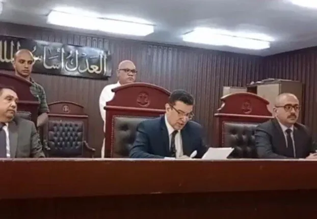 تأجيل جلسة محاكمة والدين متورطين في الاعتداء على ابنتهما وتخديرها بشبرا الخيمة تأجيل جلسة محاكمة والدين متورطين في الاعتداء على ابنتهما وتخديرها بشبرا الخيمة