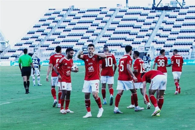 هاني رمزي: الأهلي سيتأهل للمرحلة الأولى من كأس العالم للأندية.. وزيزو لا يزال يواجه مشاكل بدنية هاني رمزي: الأهلي سيتأهل للمرحلة الأولى من كأس العالم للأندية.. وزيزو لا يزال يواجه مشاكل بدنية
