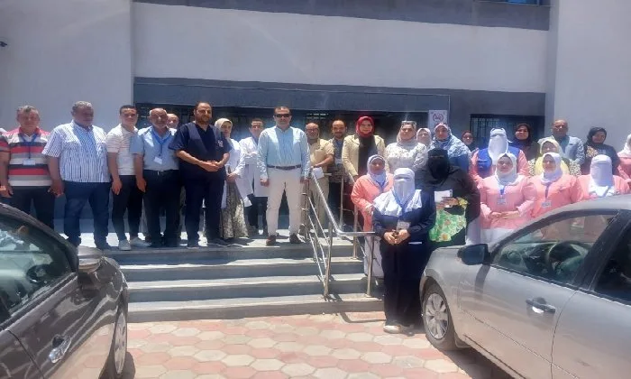 مدير صحة البحيرة يراقب تحضيرات وحدة طب الأسرة في الملقة للاعتماد على التأمين الصحي الشامل. مدير صحة البحيرة يراقب تحضيرات وحدة طب الأسرة في الملقة للاعتماد على التأمين الصحي الشامل.