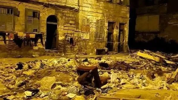 سقوط مبنى في حي المدابغ بمصر القديمة سقوط مبنى في حي المدابغ بمصر القديمة