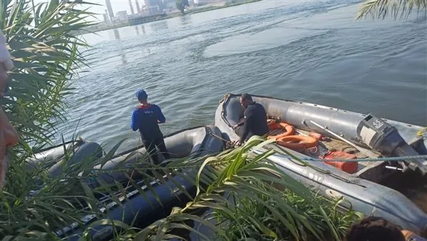فِرَق الإنقاذ في أسيوط تكتشف سيدة من ضحايا حادث التروسيكل الغارق في النيل بمركز القوصية فِرَق الإنقاذ في أسيوط تكتشف سيدة من ضحايا حادث التروسيكل الغارق في النيل بمركز القوصية
