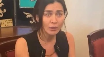 لا تتبعوني.. نادين الراسي تعلن عن تجربتها مع المخدرات