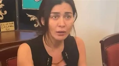 لا تتبعوني.. نادين الراسي تعلن عن تجربتها مع المخدرات لا تتبعوني.. نادين الراسي تعلن عن تجربتها مع المخدرات