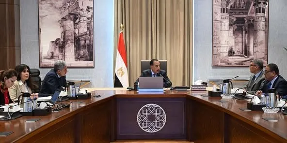 مدبولي يتابع سير مشروع تحسين تجربة زيارة أهرامات الجيزة مدبولي يتابع سير مشروع تحسين تجربة زيارة أهرامات الجيزة