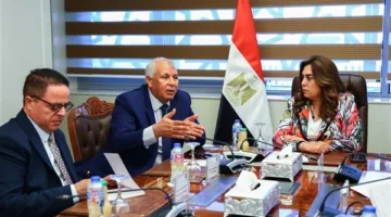 وزيرة التنمية المحلية تراقب عن كثب تقدم إنشاء مركز لإنتاج الحرير الطبيعي