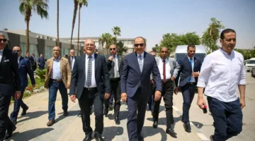 وزير قطاع الأعمال: النصر للسيارات تعتبر من الأركان الأساسية للصناعة المصرية.. وتشغيل مصنع الأتوبيسات يعزز الصناعة المحلية
