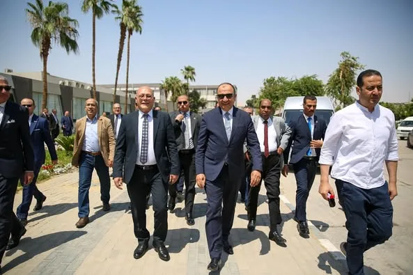وزير قطاع الأعمال: النصر للسيارات تعتبر من الأركان الأساسية للصناعة المصرية.. وتشغيل مصنع الأتوبيسات يعزز الصناعة المحلية وزير قطاع الأعمال: النصر للسيارات تعتبر من الأركان الأساسية للصناعة المصرية.. وتشغيل مصنع الأتوبيسات يعزز الصناعة المحلية