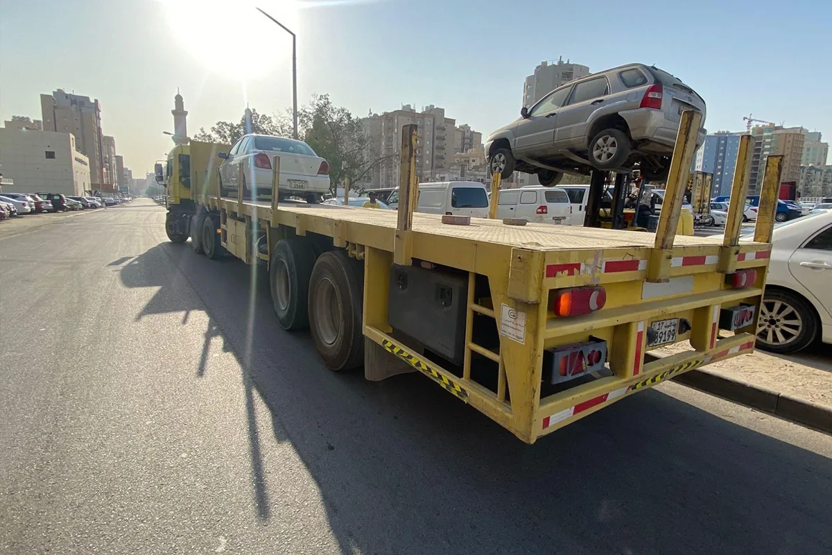 البلدية: سحب 78 مركبة مهجورة وتحرير 53 مخالفة في محافظة حولي البلدية: سحب 78 مركبة مهجورة وتحرير 53 مخالفة في محافظة حولي