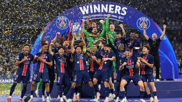 إنريكي يكشف عن تشكيلة باريس سان جيرمان في كأس العالم للأندية