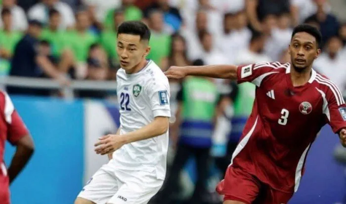قطر تتلقى هزيمة بثلاثة أهداف أمام أوزبكستان في تصفيات كأس العالم 2026