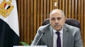 أستاذ في العلوم السياسية يكشف عن أطراف متورطة في نهب مساعدات غزة